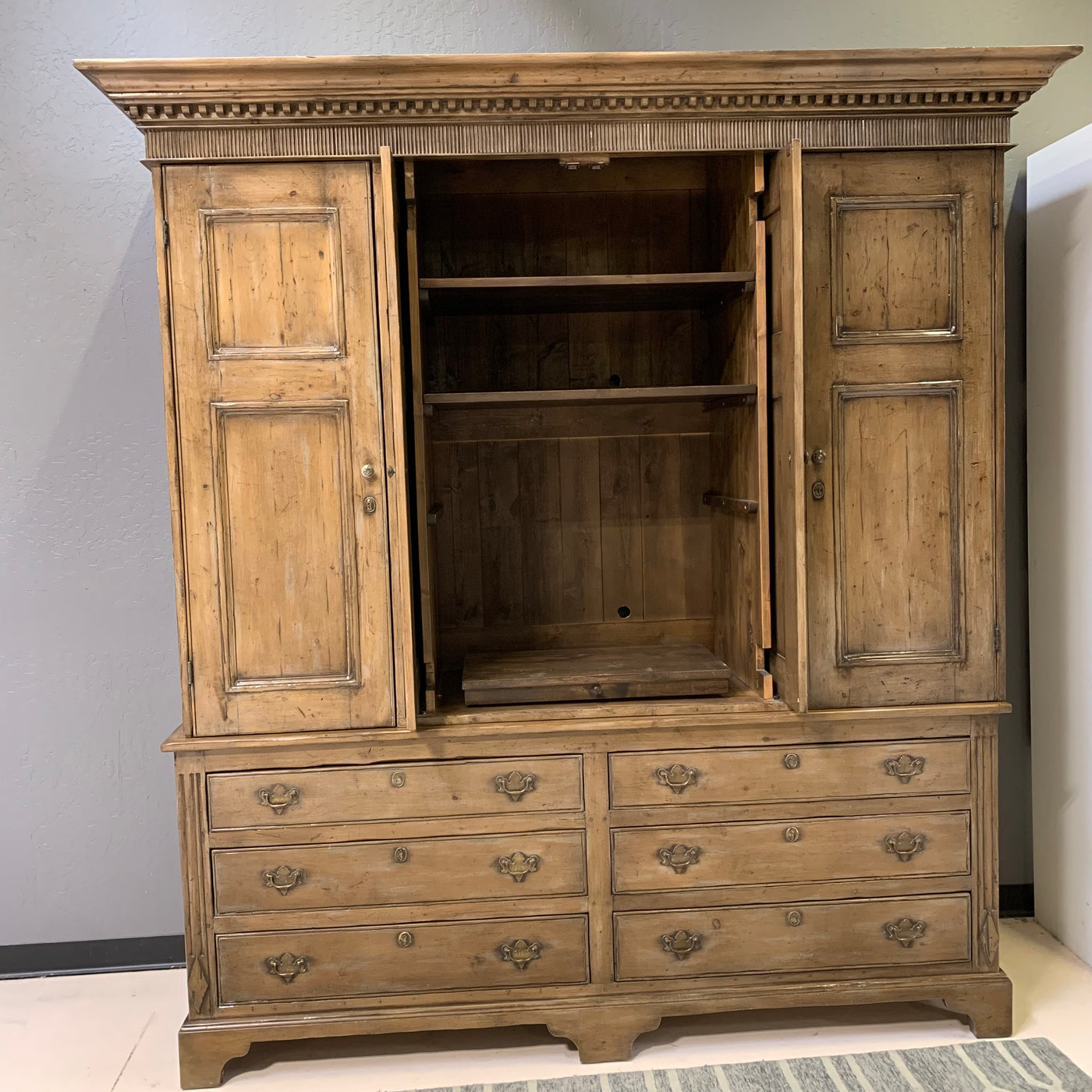 Georgian English antique cabinet