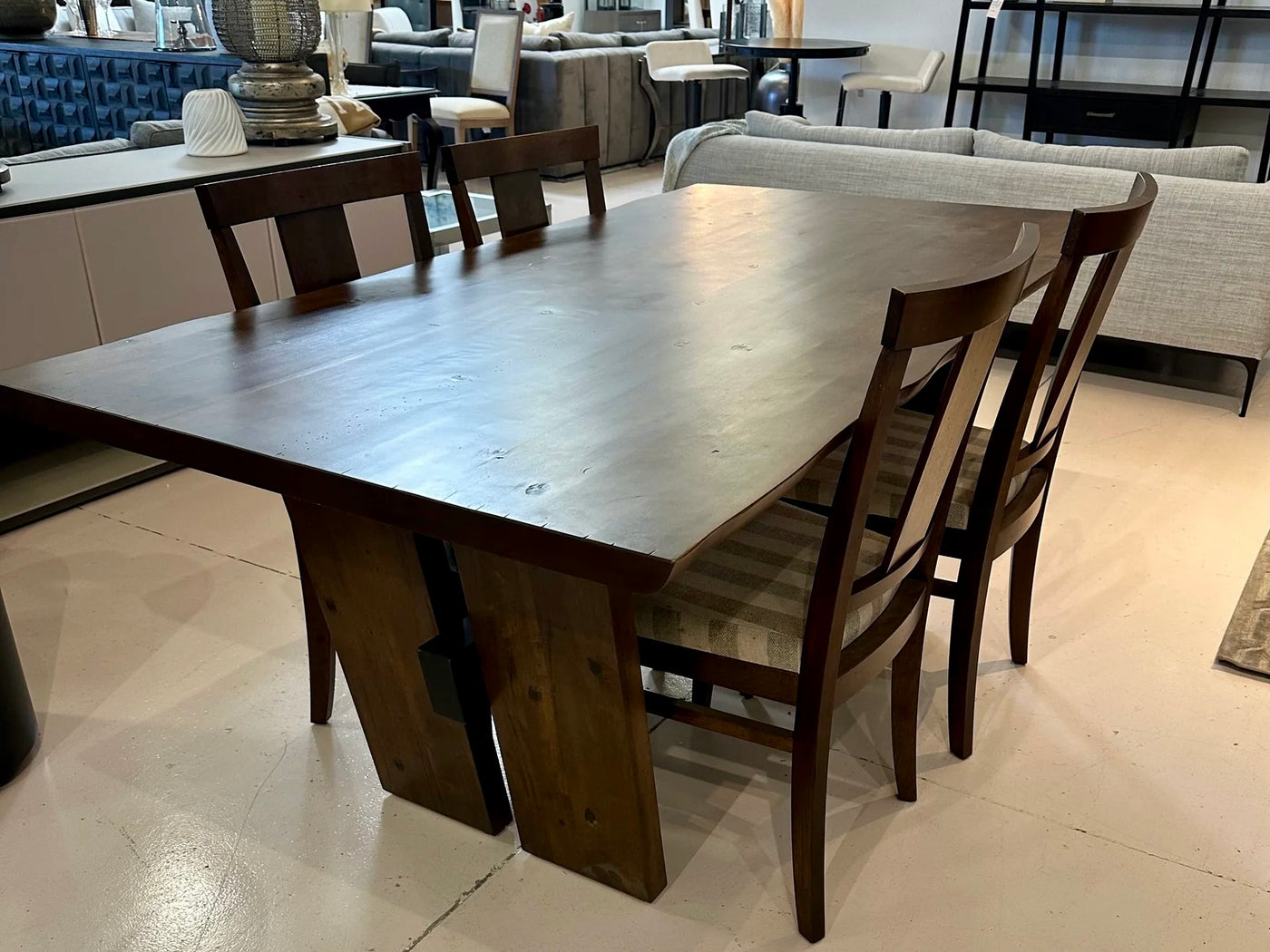 New Canadel East Side Dining Table