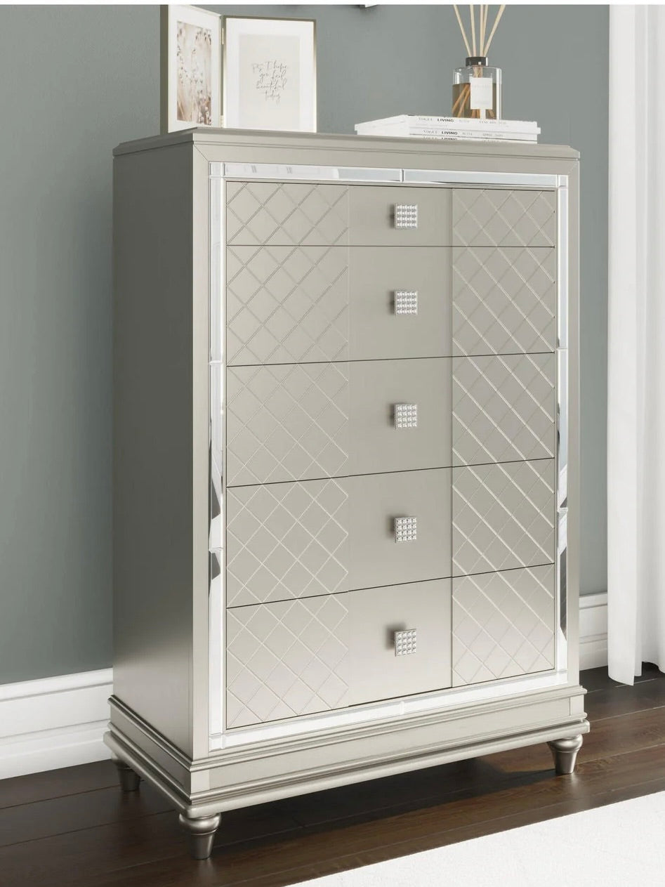 New Ashley Chevanna Chest of Drawers Dresser