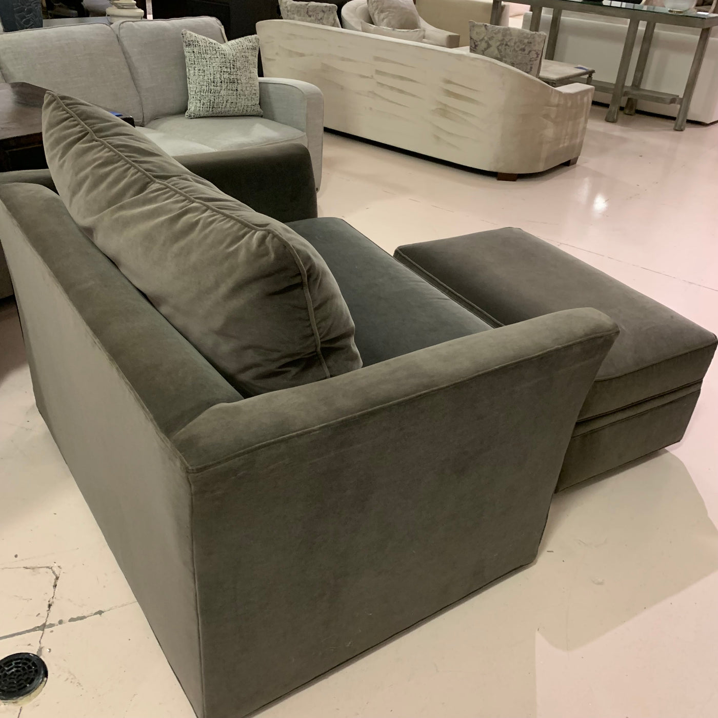 Taylor king Large Upholstery Accent Swivel Chair with Ottoman