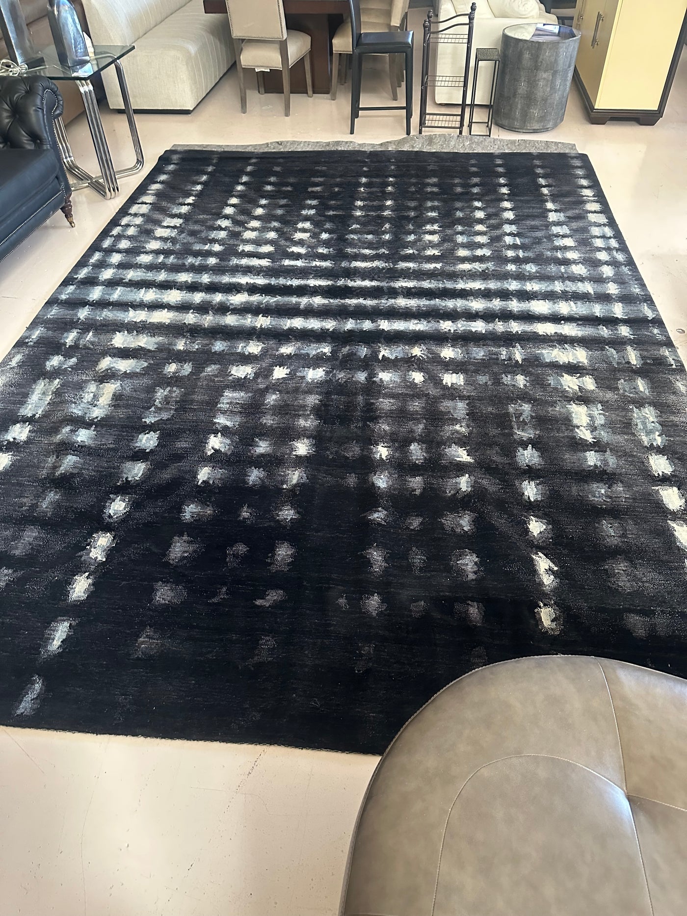 Hand woven Contemporary area rug
