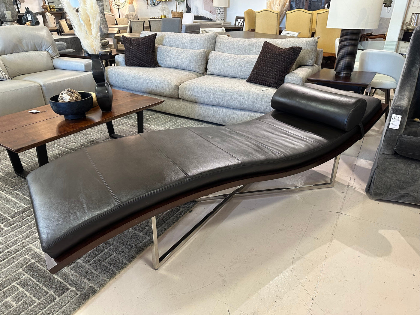 Domicile Decca Chaise Leather Lounge