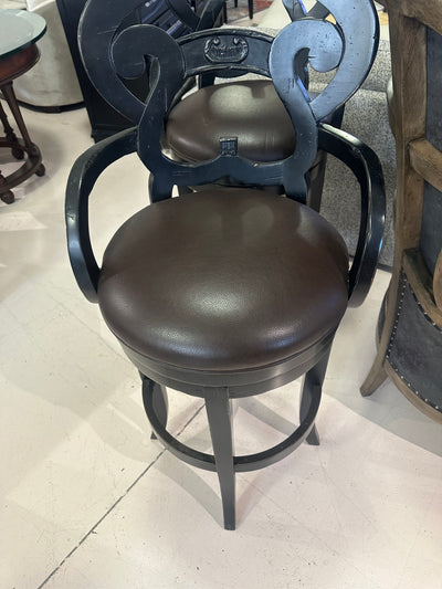 Lorts Swivel barstools New