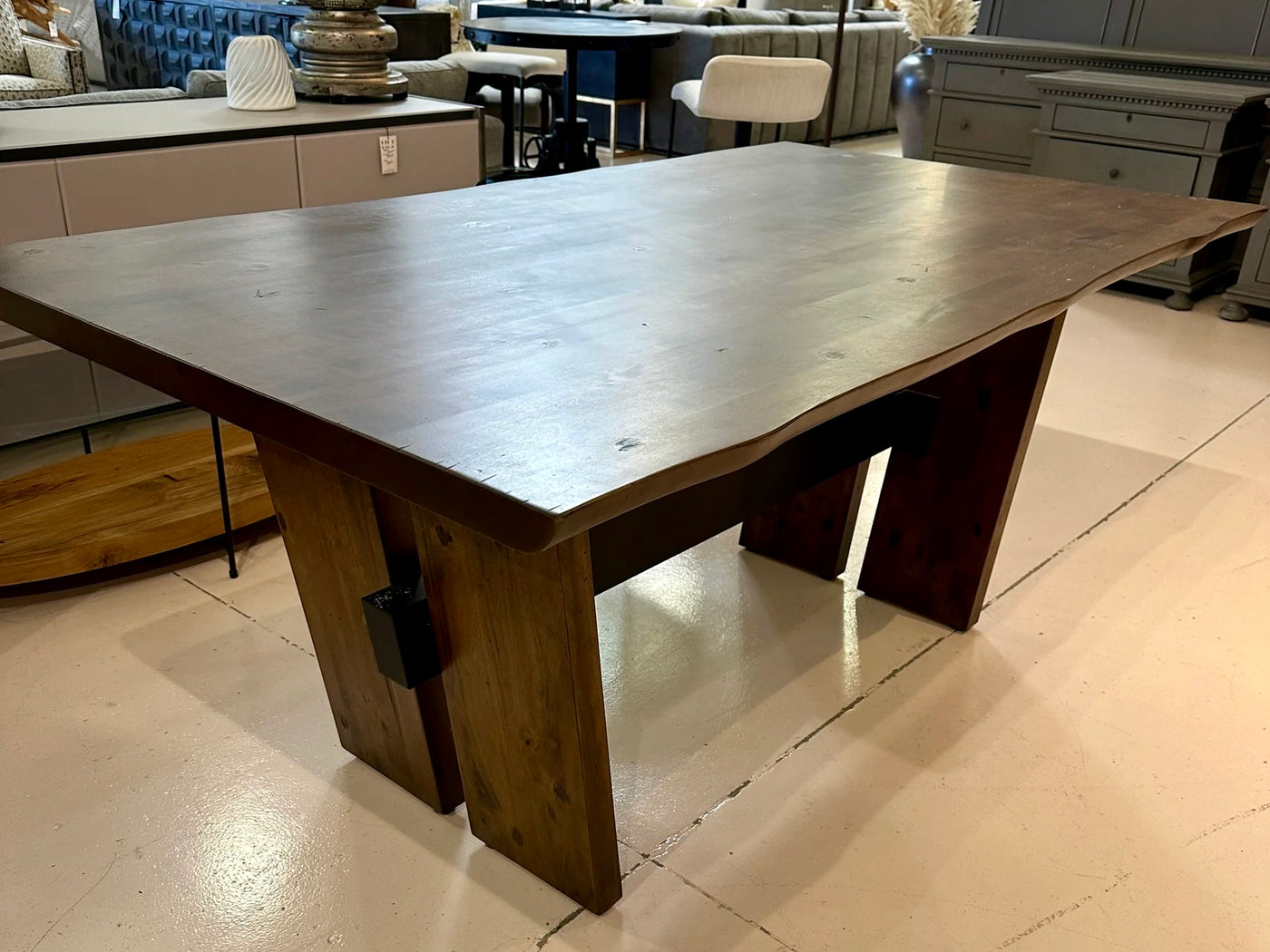 New Canadel East Side Dining Table