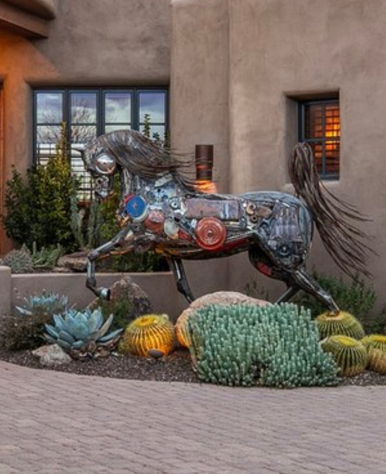 Innovation Sculpture Arabian Metal horse