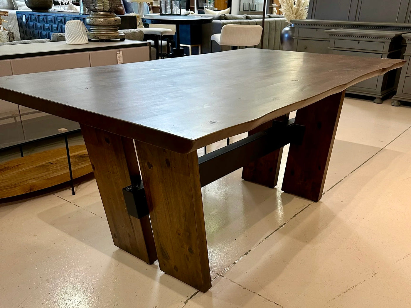 New Canadel East Side Dining Table