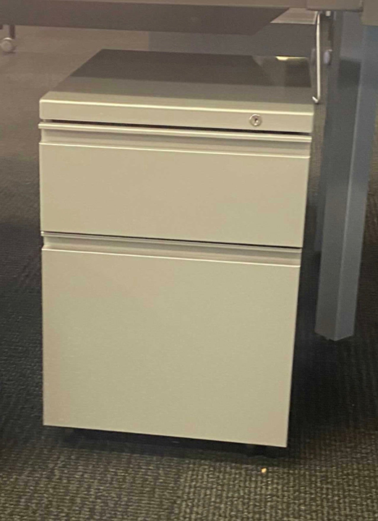 Herman Miller Tu W-Pull Mobile Pedestal File Cabinet