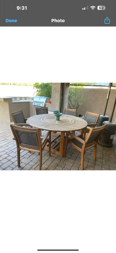 Outdoor interiors Lazy Susan table and chairs