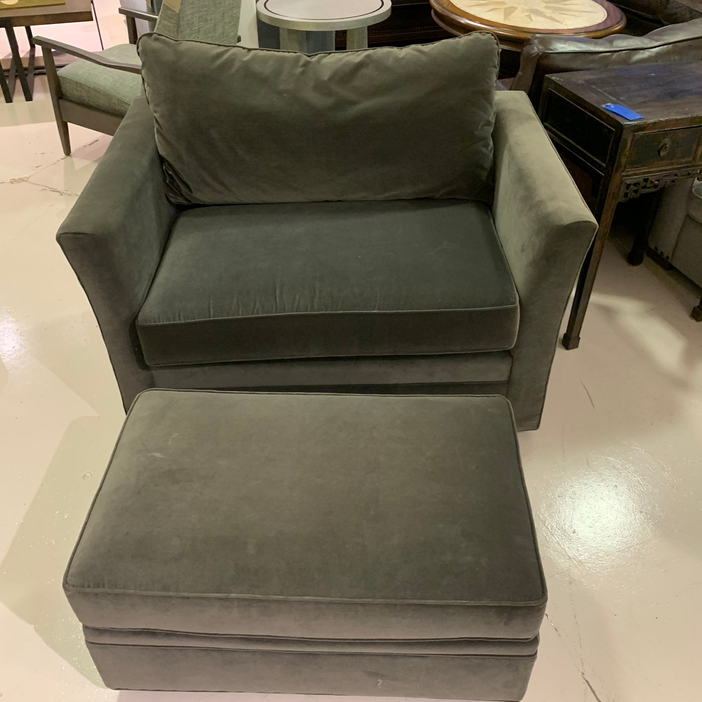 Taylor king Large Upholstery Accent Swivel Chair with Ottoman