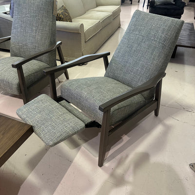 Custom reclining accent chairs